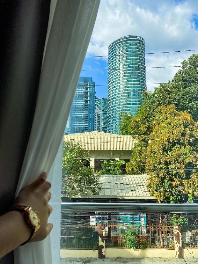 Unwnd Flats Hotel Makati City Exterior photo